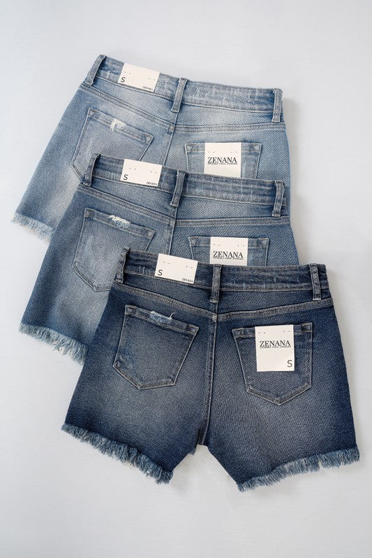 FRAYED HEM DENIM SHORTS