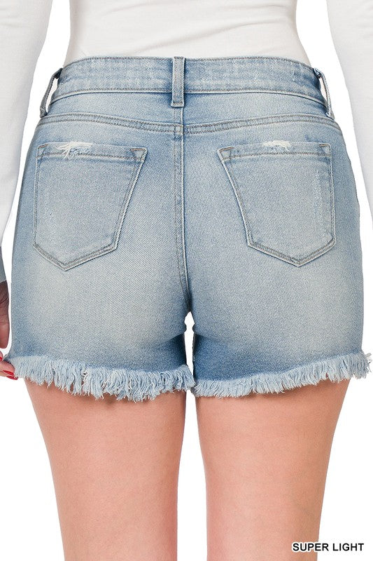 FRAYED HEM DENIM SHORTS